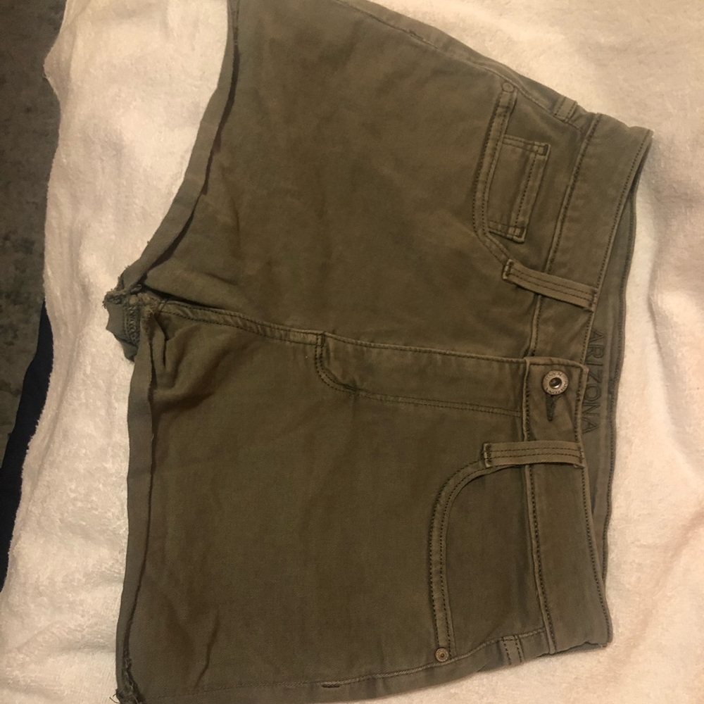 68% Off Olive Mid-Rise Shorts
